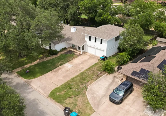 1st image of 7709 Marlborough Dr W, Fort Worth, TX 76134 | MLS# 21219314