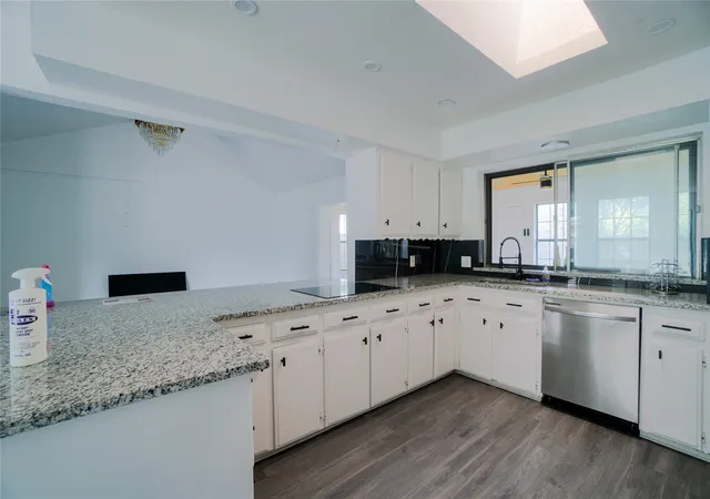 Photo 1 of Sale Pending at 7709 Marlborough Dr W, Fort Worth, TX 76134 | MLS# 21219314 | Listing updated on 2026-08-17