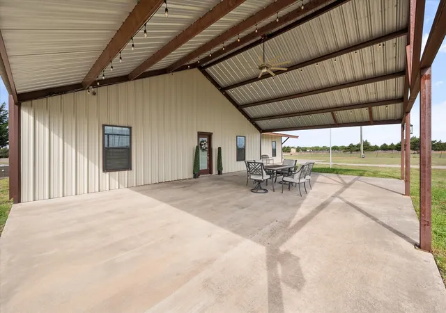 Photo 3 of Single family home for sale at 671 Robnett Rd, Waxahachie, TX 75165 | MLS# 21219298 | Listing updated on 2026-07-08
