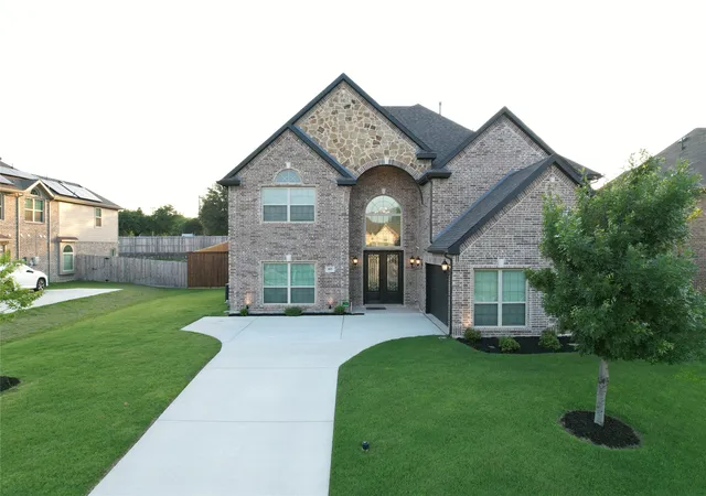 Homes for sale in De Soto, TX | 105 Wild River Ct, De Soto, TX 75115 | MLS# 21219353