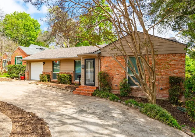 Homes for sale in Dallas, TX | 936 N Buckner Blvd, Dallas, TX 75218 | MLS# 21218211