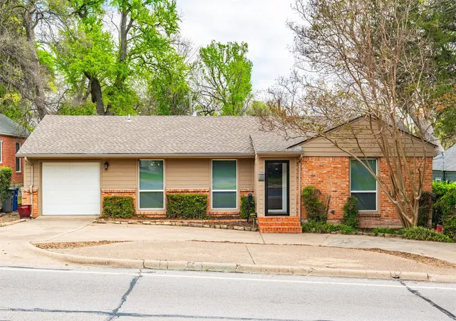 Homes for sale in Dallas, TX | 936 N Buckner Blvd, Dallas, TX 75218 | MLS# 21218211