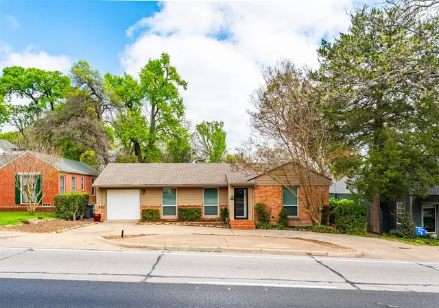 Homes for sale in Dallas, TX | 936 N Buckner Blvd, Dallas, TX 75218 | MLS# 21218211