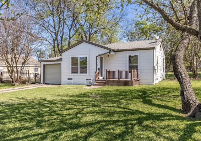 Homes for sale in Sherman, TX | 417 N Burdette Ave, Sherman, TX 75090 | MLS# 21207742