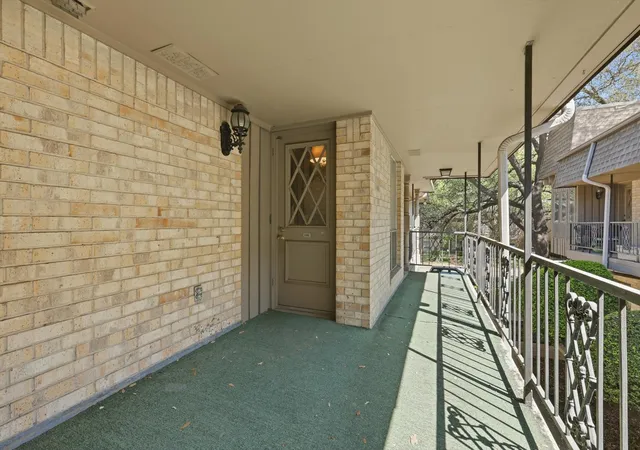4th image of 4320 Bellaire Dr S #240W, Fort Worth, TX 76109 | MLS# 21218970