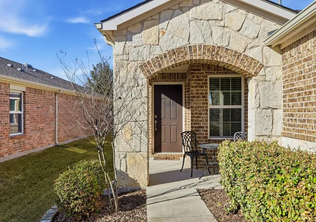 Photo 2 of Single family home for sale at 3060 Oyster Bay Dr, Frisco, TX 75036 | MLS# 21191254 | Listing updated on 2026-08-08