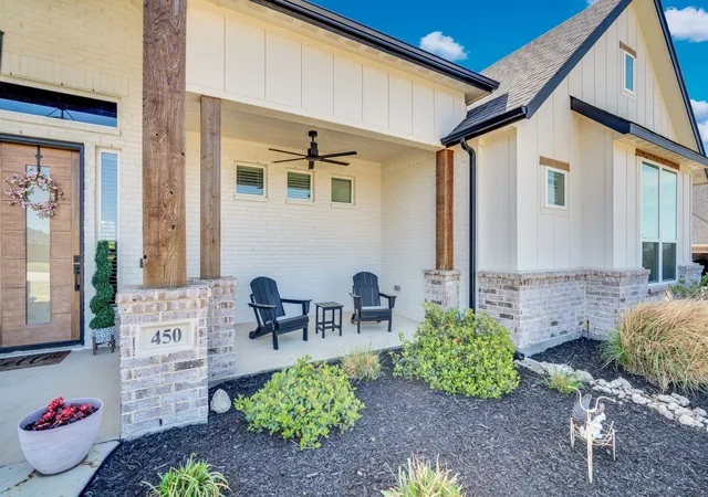 Photo 3 of Sale Pending at 450 Dove Meadow Trl, Waxahachie, TX 75167 | MLS# 21215487 | Listing updated on 2026-07-21