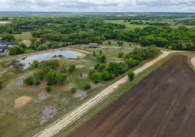 Photo 4 of House for sale at 377 County Road 2530, Meridian, TX 76665 | MLS# 21219527 | Listing updated on 2026-09-27