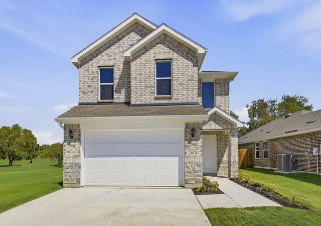 Photo 1 of Single family home for sale at 1921 Glory Dr, Bonham, TX 75418 | MLS# 21219798 | Listing updated on 2026-10-06