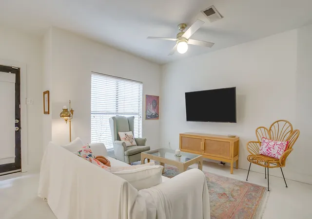 3rd image of 3415 Monticello Park Pl, Fort Worth, TX 76107 | MLS# 21219912