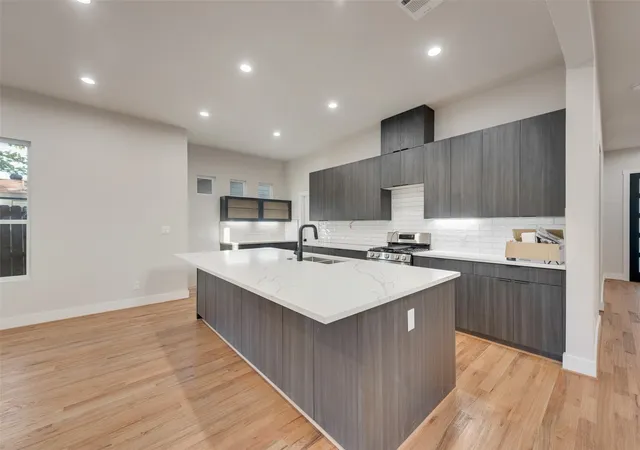 Photo 3 of Single family home for sale at 1623 Lansford Ave, Dallas, TX 75224 | MLS# 21220047 | Listing updated on 2026-07-20