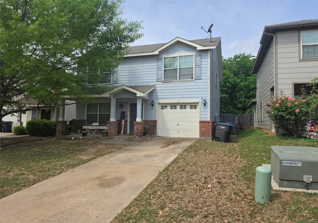 Photo 1 of Sale Pending at 2952 Pima Ln, Fort Worth, TX 76119 | MLS# 21220123 | Listing updated on 2026-08-22