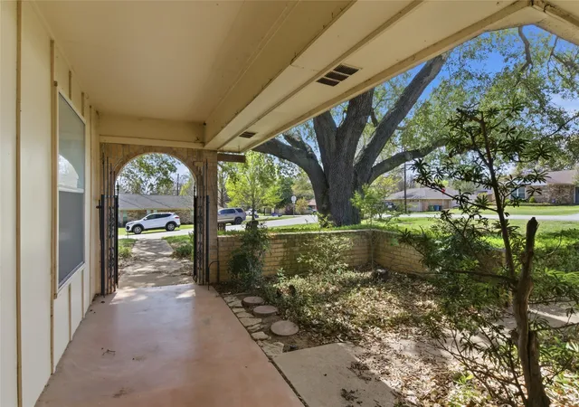 Photo 3 of Single family home for sale at 2326 Forest Hills Rd, Grapevine, TX 76051 | MLS# 21217198 | Listing updated on 2026-09-28