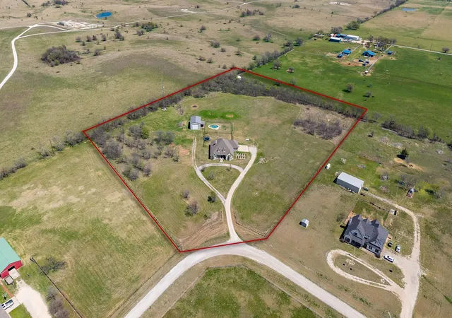 Homes for sale in Justin, TX | 5750 High Mesa Dr, Justin, TX 76247 | MLS# 21215783