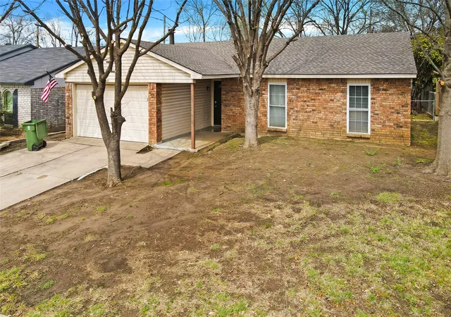 Homes for sale in North Richland Hills, TX | 7437 Sandhurst Ln S, North Richland Hills, TX 76182 | MLS# 21220242