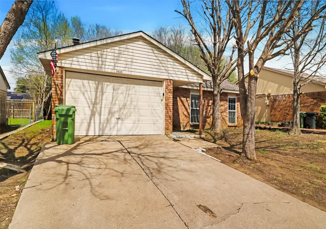 Homes for sale in North Richland Hills, TX | 7437 Sandhurst Ln S, North Richland Hills, TX 76182 | MLS# 21220242