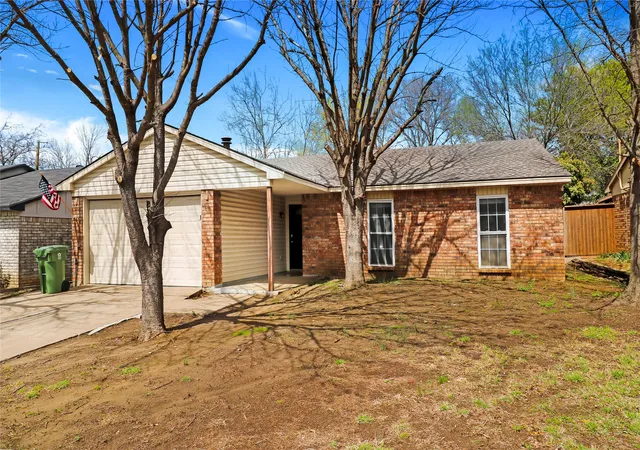 Homes for sale in North Richland Hills, TX | 7437 Sandhurst Ln S, North Richland Hills, TX 76182 | MLS# 21220242