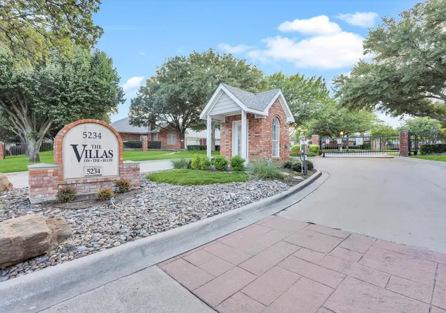 Condo for sale at 6124 Haley Ln, Fort Worth, TX 76132 | MLS# 21220061