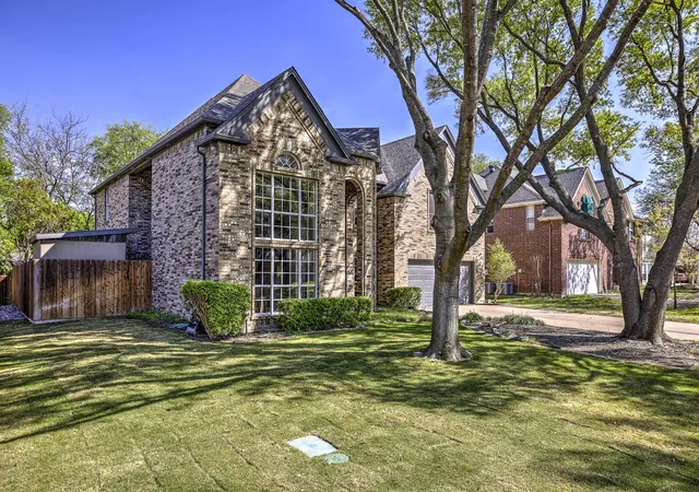 Photo 2 of Single family home for sale at 7129 Aspen Wood Trl, Fort Worth, TX 76132 | MLS# 21219032 | Listing updated on 2026-09-04