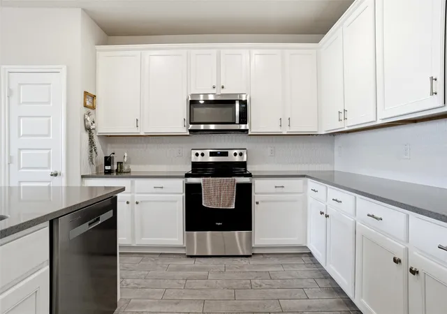 Photo 3 of Single family home for sale at 961 Billups Dr, Van Alstyne, TX 75495 | MLS# 21218245 | Listing updated on 2026-07-20