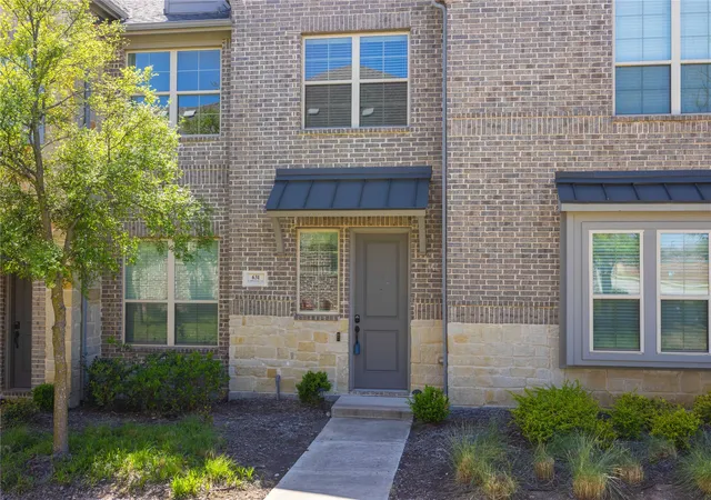 3rd image of 631 Cobblestone Ln, Irving, TX 75039 | MLS# 21219333