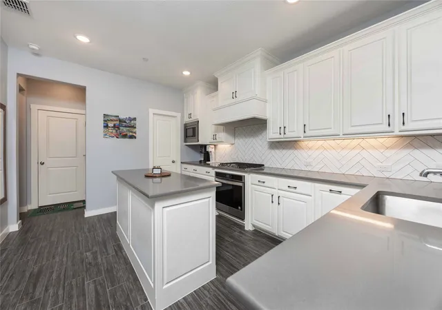 5th image of 631 Cobblestone Ln, Irving, TX 75039 | MLS# 21219333