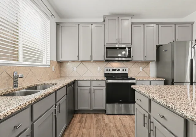 Photo 4 of Single family home for sale at 6024 Attucks Dr, Aubrey, TX 76227 | MLS# 21220262 | Listing updated on 2026-08-22