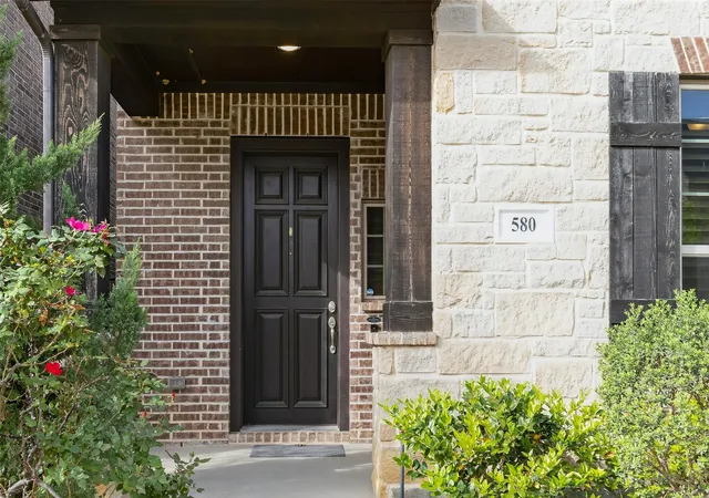 Photo 3 of Single family home for sale at 580 Courtyard Ln, Irving, TX 75039 | MLS# 21219319 | Listing updated on 2026-08-18