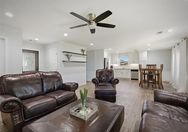 Photo 3 of Single family home for sale at 105 Thode St, Whitesboro, TX 76273 | MLS# 21214235 | Listing updated on 2026-08-26