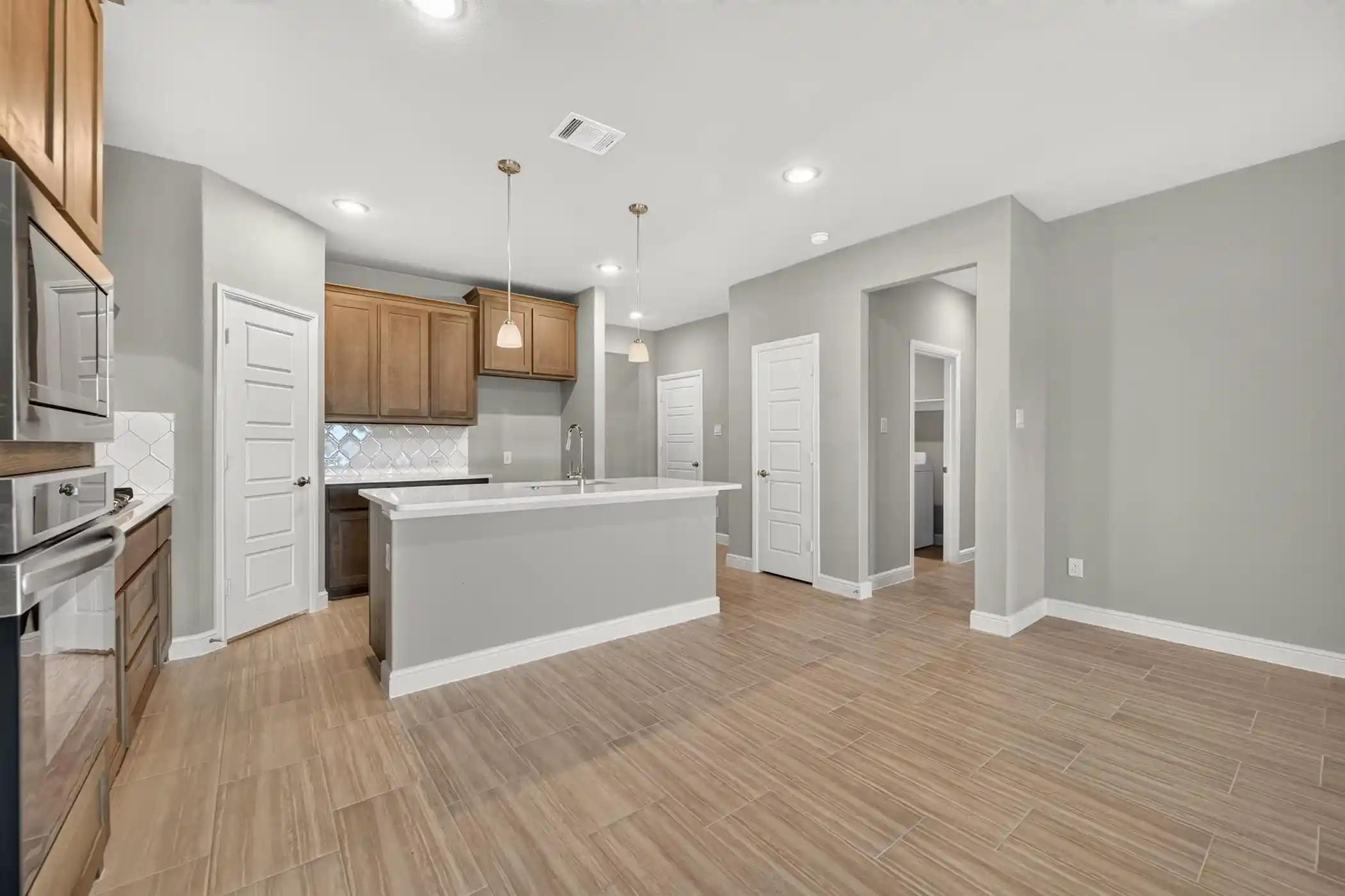 Photo 2 of Single family home for sale at 11224 Winged Elm Wy, Justin, TX 76247 | MLS# 21219087 | Listing updated on 2026-10-30