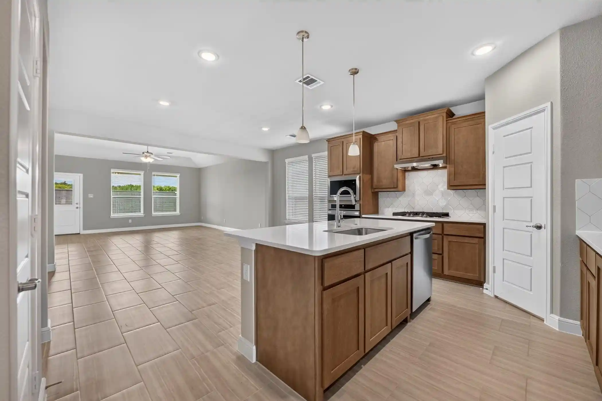 Photo 3 of Single family home for sale at 11224 Winged Elm Wy, Justin, TX 76247 | MLS# 21219087 | Listing updated on 2026-10-30