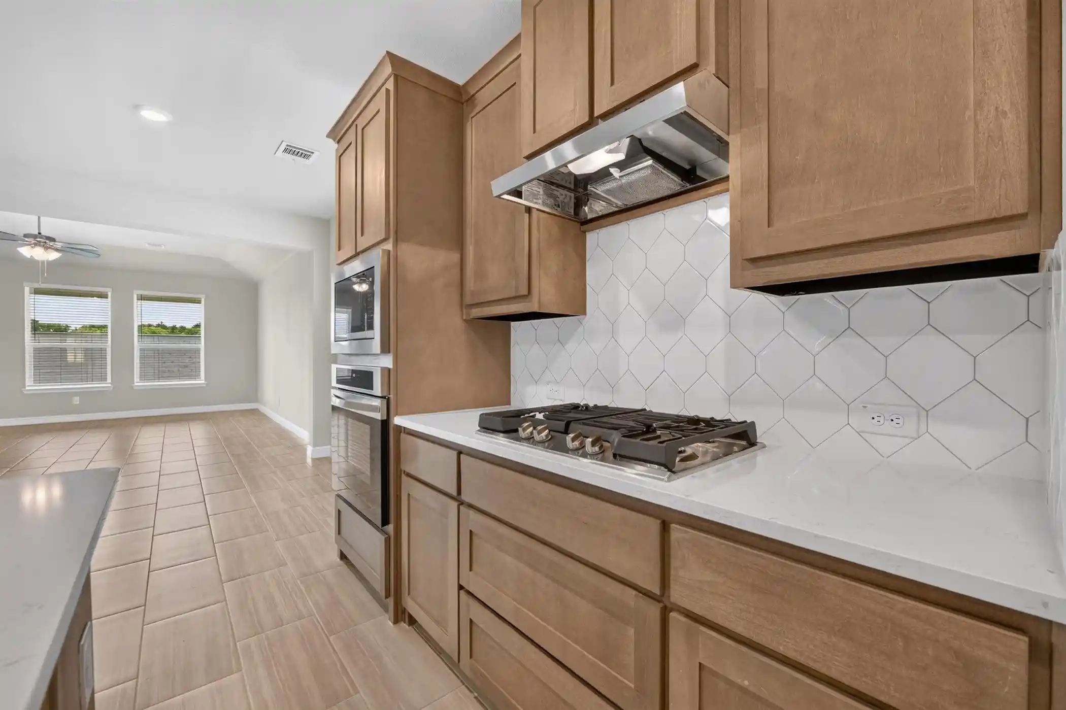 Photo 4 of Single family home for sale at 11224 Winged Elm Wy, Justin, TX 76247 | MLS# 21219087 | Listing updated on 2026-10-30