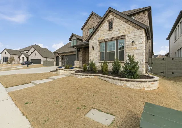 Homes for sale in Argyle, TX | 2024 Gathering Trl, Argyle, TX 76226 | MLS# 21220768