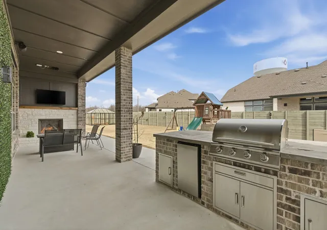 Homes for sale in Argyle, TX | 2024 Gathering Trl, Argyle, TX 76226 | MLS# 21220768