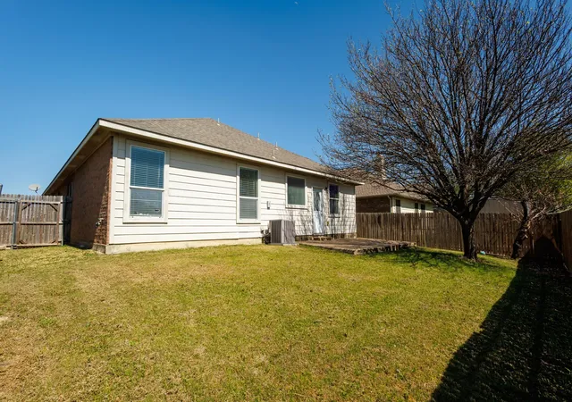 Homes for sale in Burleson, TX | 909 Grant St, Burleson, TX 76028 | MLS# 21220671