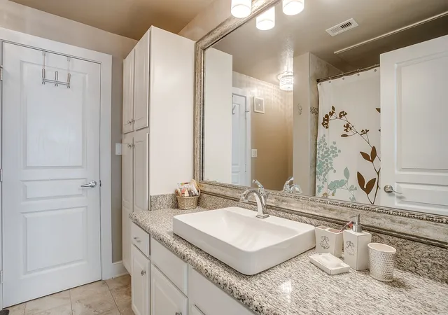 2nd image of 3333 Darcy St, Fort Worth, TX 76107