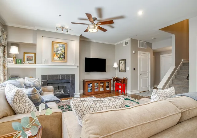 5th image of 3333 Darcy St #2203, Fort Worth, TX 76107 | MLS# 21220802
