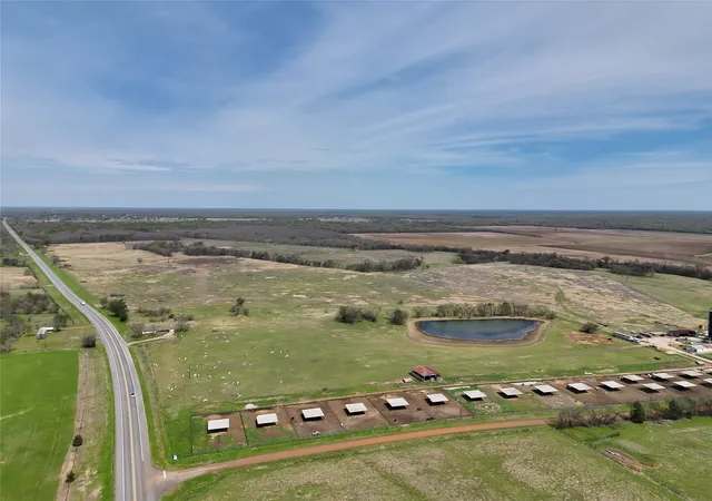 Photo 3 of House for sale at 395 Hwy 37, Mount Vernon, TX 75457 | MLS# 21220818 | Listing updated on 2026-07-08