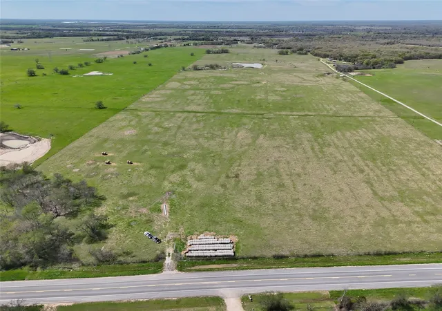 Photo 3 of House for sale at 107 Hwy 37, Mount Vernon, TX 75457 | MLS# 21220839 | Listing updated on 2026-07-08