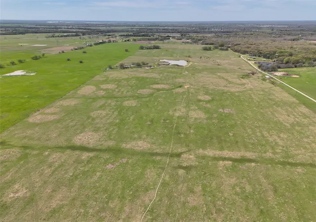 Photo 4 of House for sale at 107 Hwy 37, Mount Vernon, TX 75457 | MLS# 21220839 | Listing updated on 2026-07-08