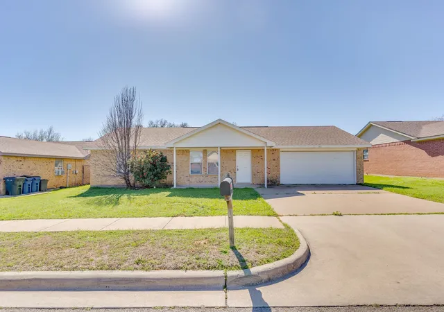 1st image of 306 Kathy Ln, Granbury, TX 76049 | MLS# 21210319