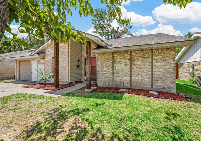 Homes for sale in Garland, TX | 425 Rollingridge Ln, Garland, TX 75043 | MLS# 21220892