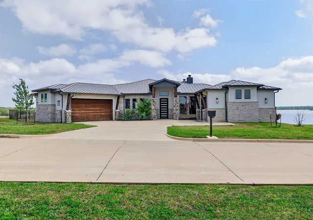 Homes for sale in Kemp, TX | 147 Blue Heron Dr, Kemp, TX 75143 | MLS# 21219418