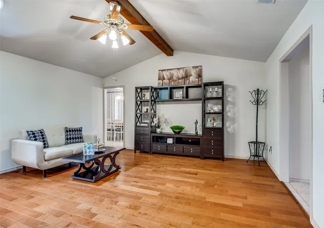 5th image of 504 Chaffee Dr, Arlington, TX 76006 | MLS# 21220859