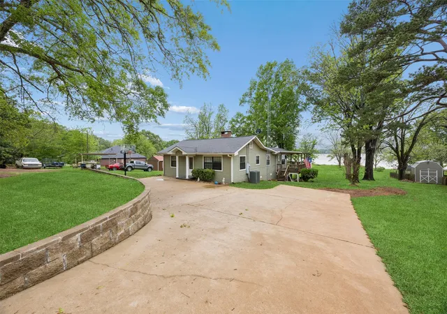Homes for sale in Henderson, TX | 16340 County Road 4256 S, Henderson, TX 75654 | MLS# 21220519