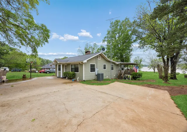 Homes for sale in Henderson, TX | 16340 County Road 4256 S, Henderson, TX 75654 | MLS# 21220519