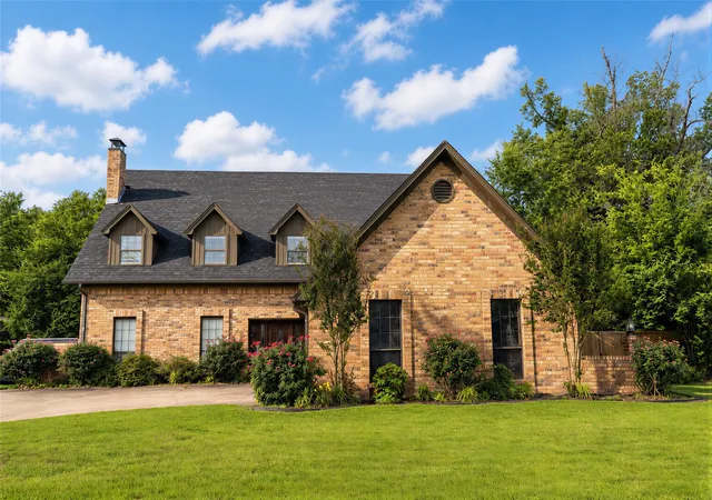 2nd image of 1712 Gena Dr, Sulphur Springs, TX 75482 | MLS# 21219401