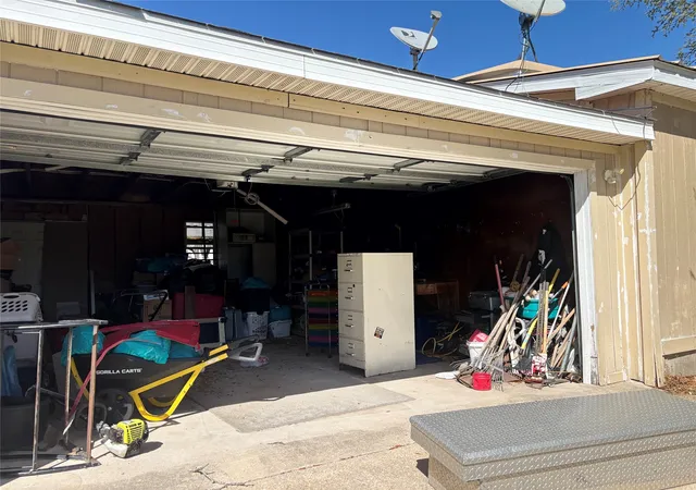Photo 3 of Manufactured home for sale at 210 Private Road 3221, Kempner, TX 76539 | MLS# 21221138 | Listing updated on 2026-08-26