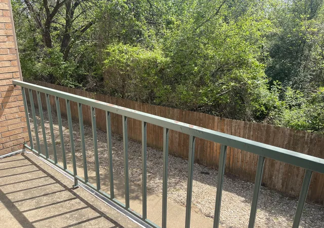 6th image of 2301 Basil Dr #F206, Arlington, TX 76006 | MLS# 21220667