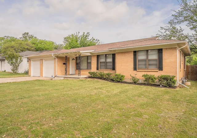 Homes for sale in Haltom City, TX | 5417 Palmer Dr, Haltom City, TX 76117 | MLS# 21220041